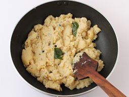 Rava Pongal (Recipe In Hindi)