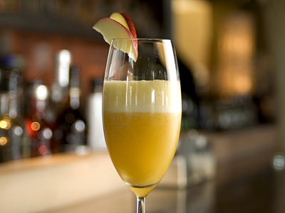 Frozen Bellini with Peach Puree and Champage