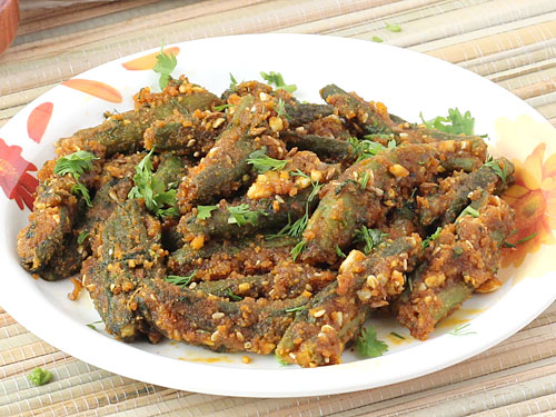 Recipe of Bharwa Bhindi with Spicy Bharwan of Besan, Groundnuts and ...