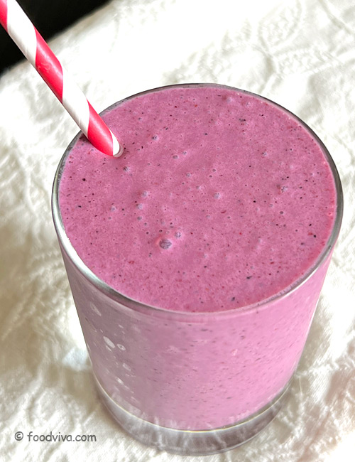 Wild Berry Smoothie with frozen Mixed Berry, Milk and Honey